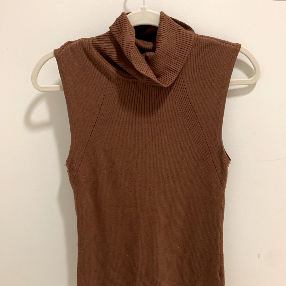 White House Black Market Sleeveless Turtleneck